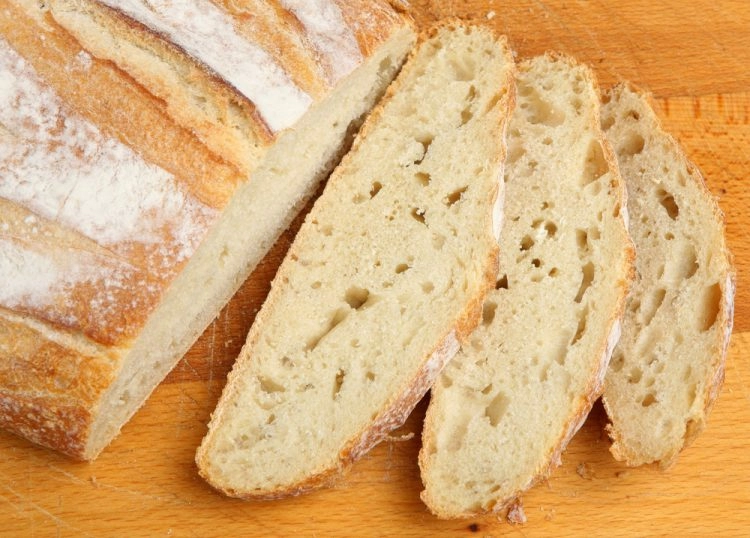 Ne ostavljajte kruh u hladnjaku: Uz ovaj trik možete jednostavno očuvati njegovu svježinu